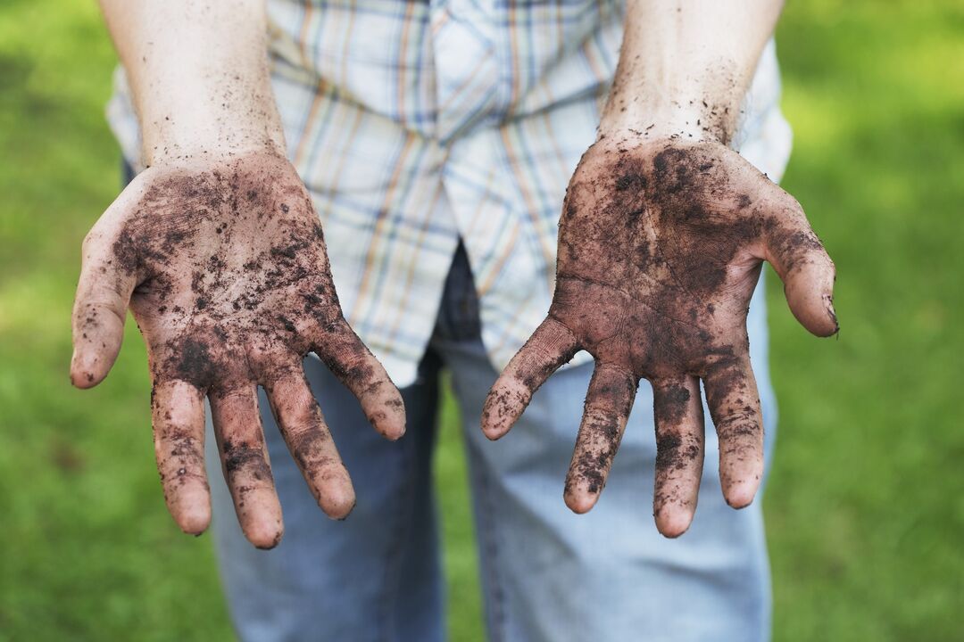 dirty hands as a cause of parasitic infection